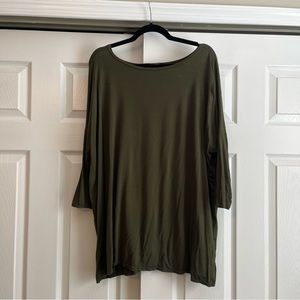 Quarter Sleeve Tunic Top